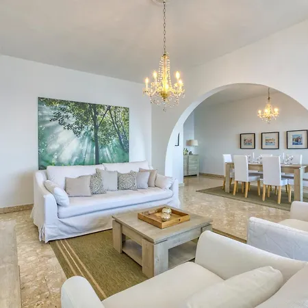 A Beautiful Seafront With Balcony & Views By 360 Estates Daire Sliema