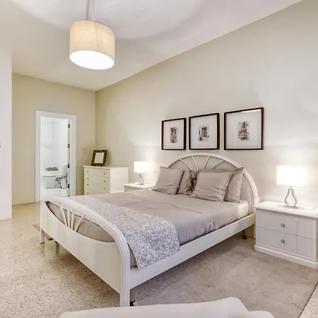 A Beautiful Seafront With Balcony & Views By 360 Estates *