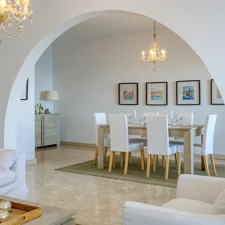 A Beautiful Seafront With Balcony & Views By 360 Estates Daire *