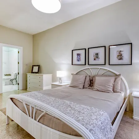 A Beautiful Seafront With Balcony & Views By 360 Estates * סליאמה